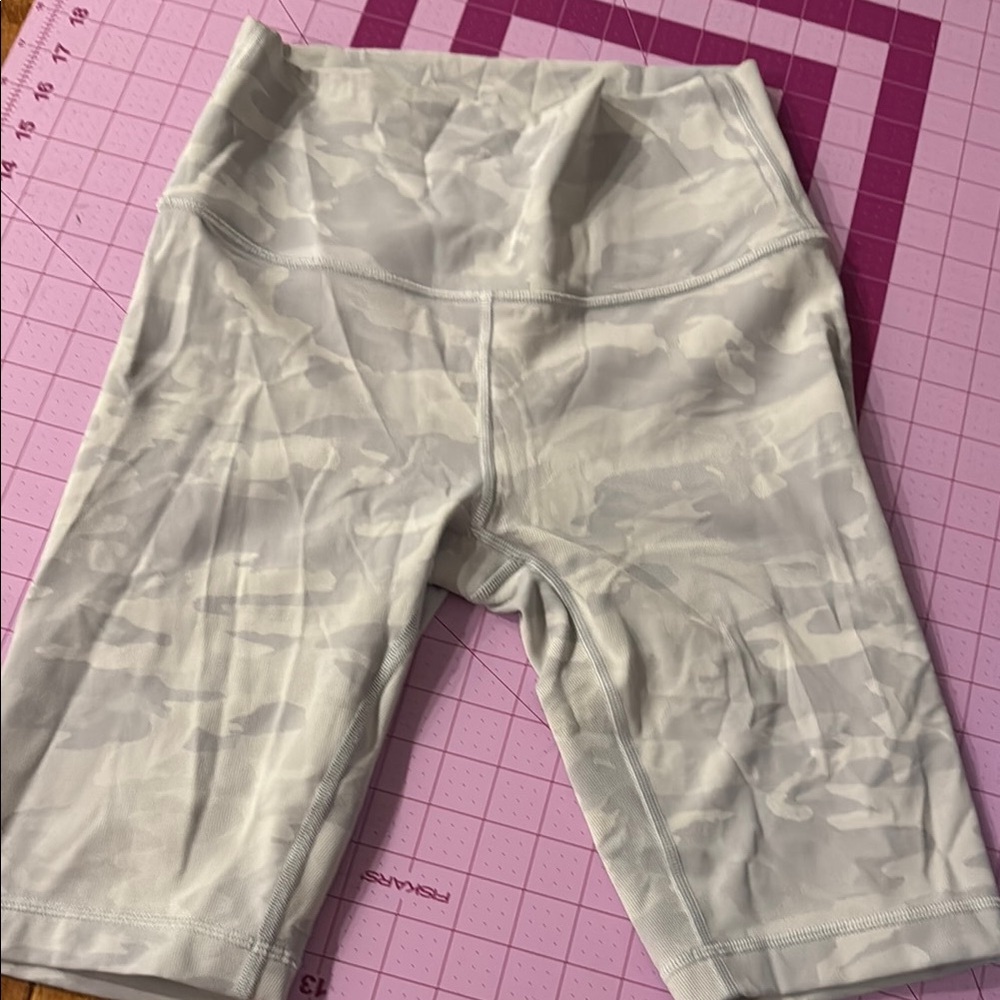 Lululemon Athletica Gray Leggings with Moisture-Wicking Fabric